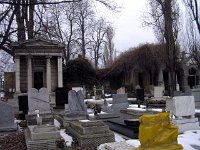 04. Bal oldali mauzóleumok, falsírboltok